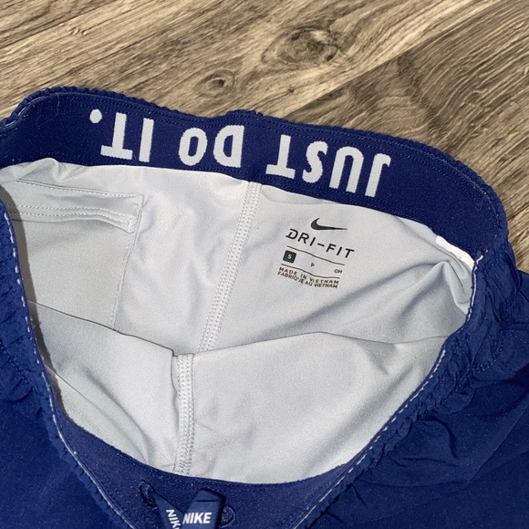 Nike Shorts - Picture 3 of 6